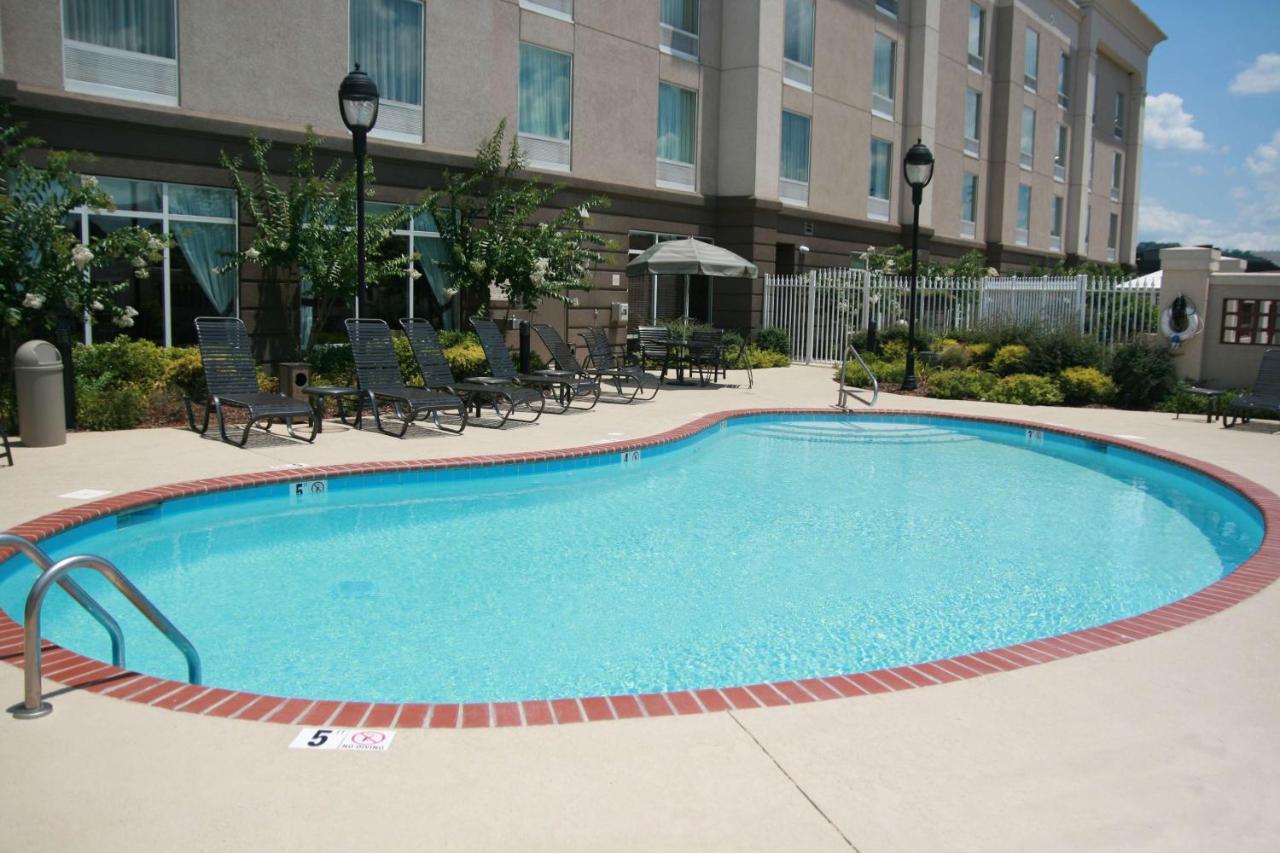 Hampton Inn Гантерсвилл Экстерьер фото